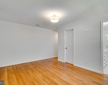 7517 Granada Drive - Photo Thumbnail 16