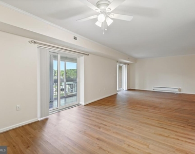 15101 Glade Drive - Photo Thumbnail 7