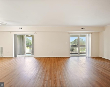 15101 Glade Drive - Photo Thumbnail 4