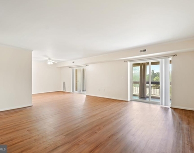 15101 Glade Drive - Photo Thumbnail 3