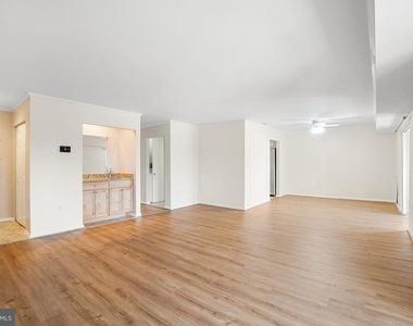 15101 Glade Drive - Photo Thumbnail 5