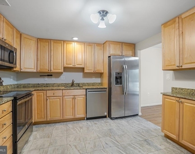 15101 Glade Drive - Photo Thumbnail 13