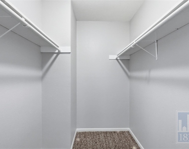 8108 Hood Cir - Photo Thumbnail 11