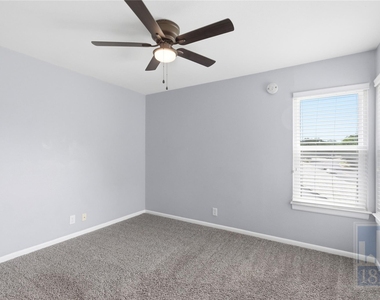 8108 Hood Cir - Photo Thumbnail 12