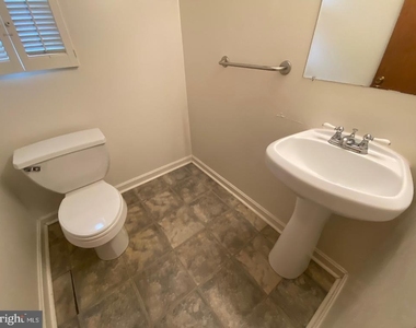 6411 E Halbert Road - Photo Thumbnail 5