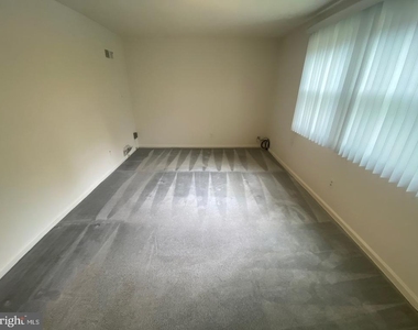 6411 E Halbert Road - Photo Thumbnail 9