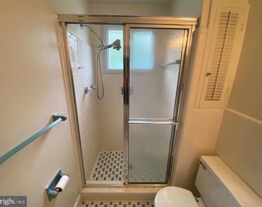 6411 E Halbert Road - Photo Thumbnail 12