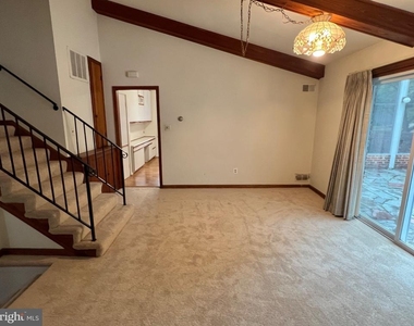 6411 E Halbert Road - Photo Thumbnail 11