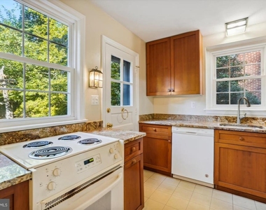 5212 Augusta Street - Photo Thumbnail 1