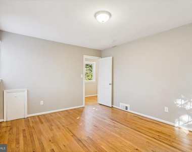 5212 Augusta Street - Photo Thumbnail 22