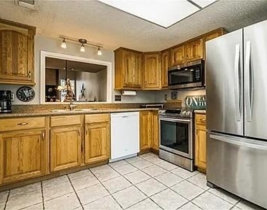 17 Casa Verde St - Photo Thumbnail 4