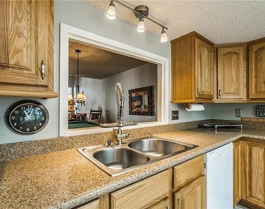 17 Casa Verde St - Photo Thumbnail 6
