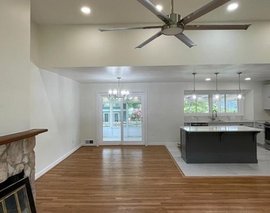 9913 Pomona Drive - Photo Thumbnail 6