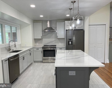 9913 Pomona Drive - Photo Thumbnail 4