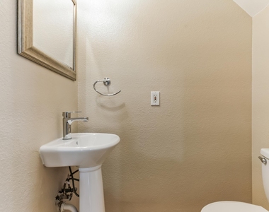 3214 Clawson Rd - Photo Thumbnail 7