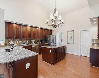 13010 Boswell Ct Court - Photo Thumbnail 6