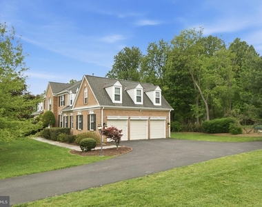 13010 Boswell Ct Court - Photo Thumbnail 1