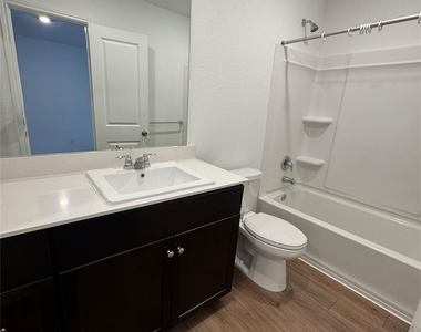63 Trinity Cir - Photo Thumbnail 7