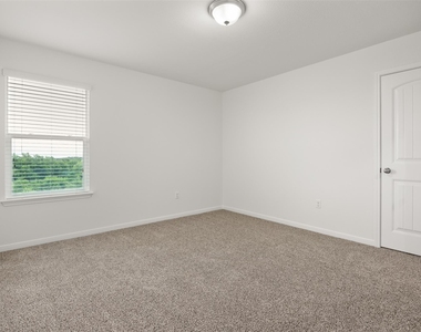 703 Liard River Rd - Photo Thumbnail 12
