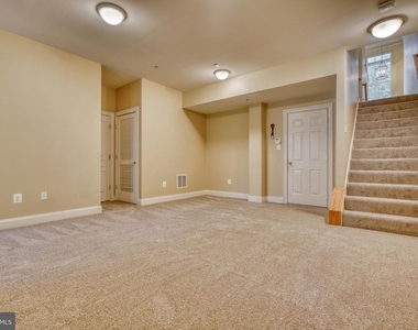 8112 Winding Ross Way - Photo Thumbnail 13