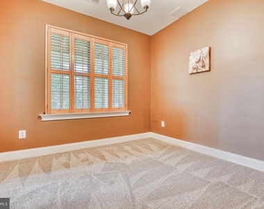 8112 Winding Ross Way - Photo Thumbnail 15