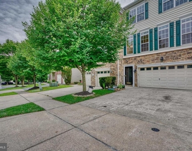 8112 Winding Ross Way - Photo Thumbnail 3