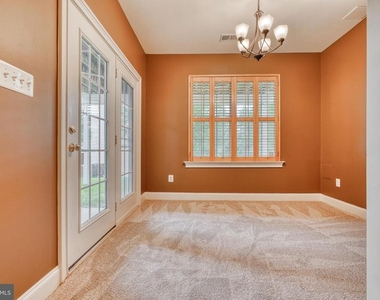 8112 Winding Ross Way - Photo Thumbnail 16