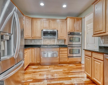 8112 Winding Ross Way - Photo Thumbnail 40