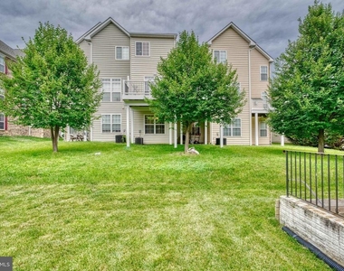 8112 Winding Ross Way - Photo Thumbnail 8