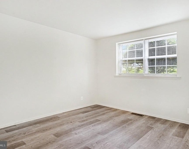 208 Timber Trail - Photo Thumbnail 10