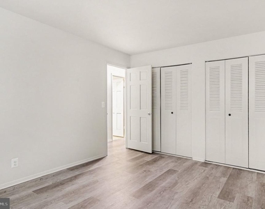 208 Timber Trail - Photo Thumbnail 11