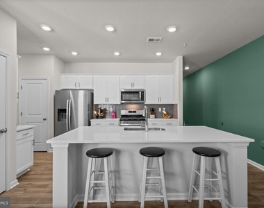 1801 Rankokus Drive - Photo Thumbnail 8
