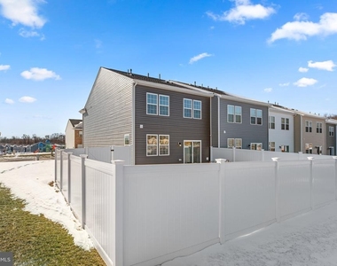 1801 Rankokus Drive - Photo Thumbnail 38