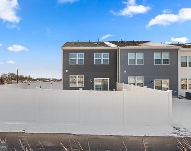 1801 Rankokus Drive - Photo Thumbnail 39