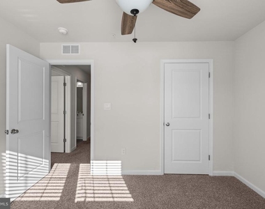1801 Rankokus Drive - Photo Thumbnail 31