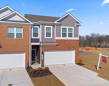 1801 Rankokus Drive - Photo Thumbnail 42