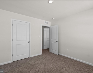 1801 Rankokus Drive - Photo Thumbnail 24