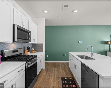 1801 Rankokus Drive - Photo Thumbnail 10