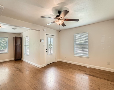 2929 E Martin Luther King Jr Blvd - Photo Thumbnail 6
