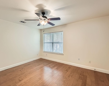 2929 E Martin Luther King Jr Blvd - Photo Thumbnail 18