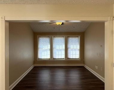 1064 Jeanett Way - Photo Thumbnail 7
