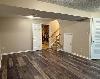 1064 Jeanett Way - Photo Thumbnail 37