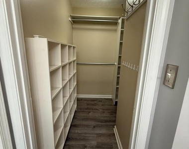 1064 Jeanett Way - Photo Thumbnail 20