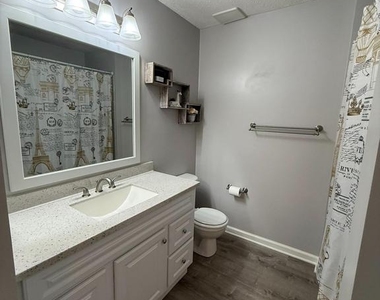 1064 Jeanett Way - Photo Thumbnail 25