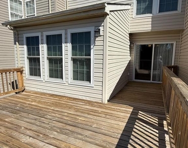 1064 Jeanett Way - Photo Thumbnail 13
