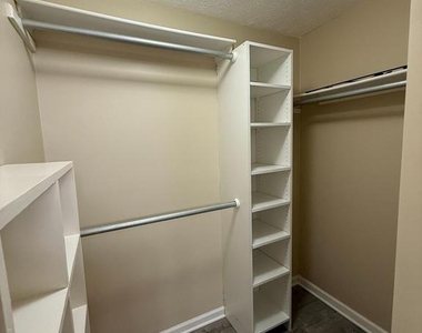 1064 Jeanett Way - Photo Thumbnail 21