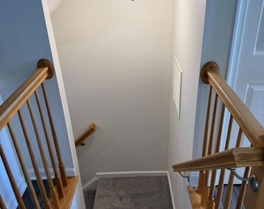 1064 Jeanett Way - Photo Thumbnail 33