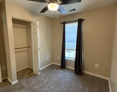 1064 Jeanett Way - Photo Thumbnail 31