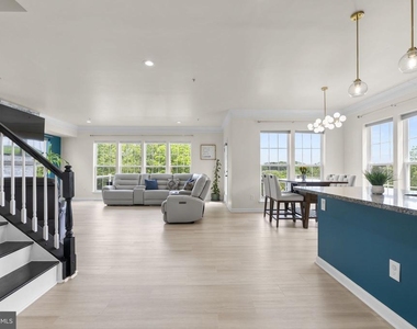 310 Mackintosh Road - Photo Thumbnail 5