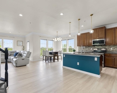 310 Mackintosh Road - Photo Thumbnail 20